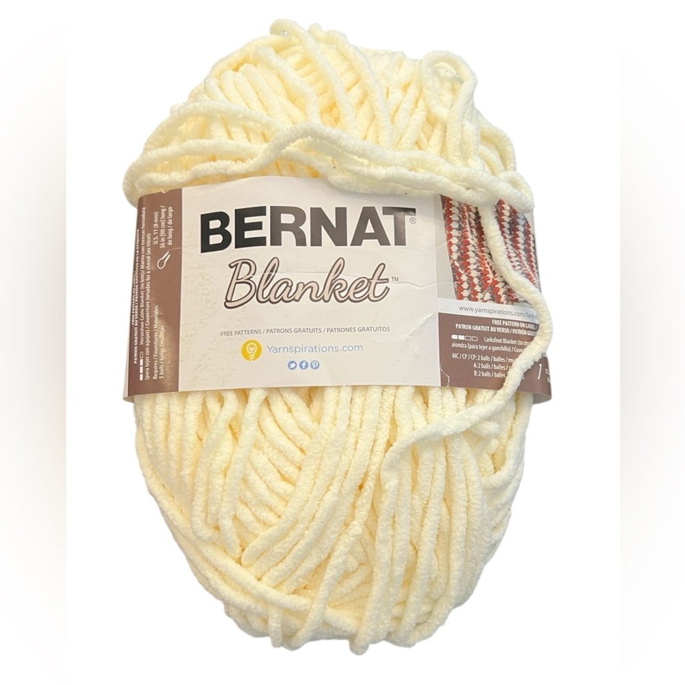Bernat Blanket Yarn 10.5 oz/220 Yds, Super Bulky 6 VINTAGE WHITE 10006 Partial